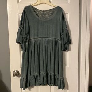 Dress with cute lace detail and bell sleeves